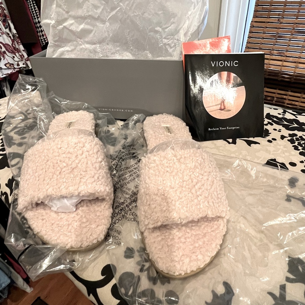 Vionic Shearling Slide 7